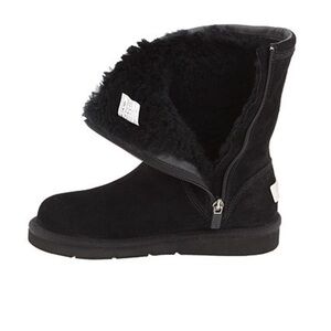 UGG Women's Roslyn Black short boots, Size 8